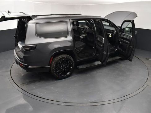 New 2026 Jeep Grand Wagoneer Limited image 30