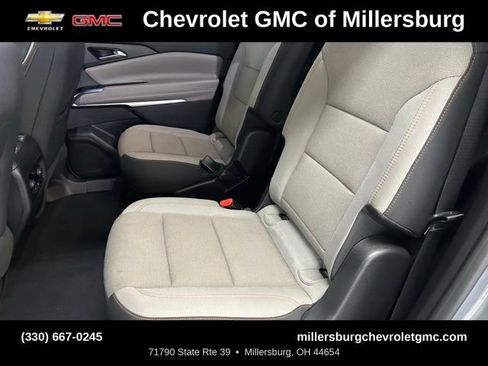 Used 2025 Chevrolet Traverse LT FWD image 28