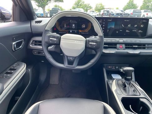 New 2026 Kia K4 EX FWD image 12