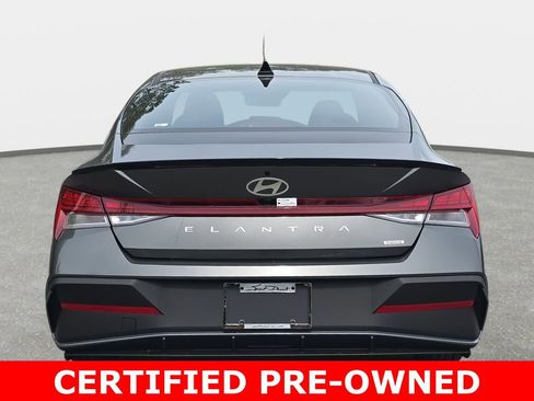 Certified 2025 Hyundai Elantra SEL FWD image 6
