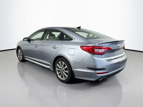 Used 2016 Hyundai Sonata Limited w/ Option Group 05 FWD image 4