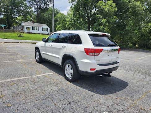 Used 2012 Jeep Grand Cherokee Laredo w/ Laredo E Group AWD/4WD image 13