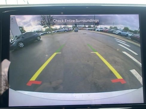 Used 2023 Chrysler Pacifica Touring-L image 20