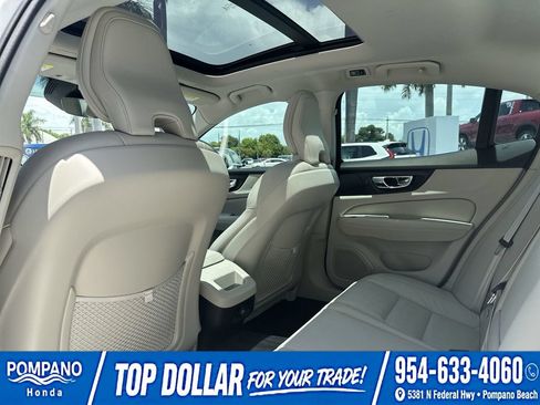 Used 2019 Volvo S60 T5 Momentum FWD image 25