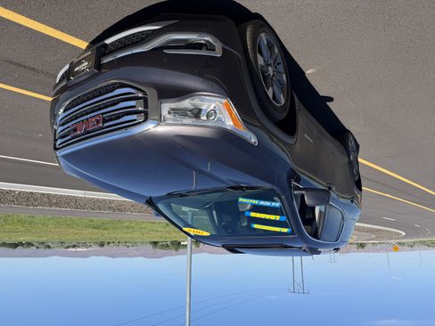 Used 2018 GMC Acadia SLT AWD/4WD image 5