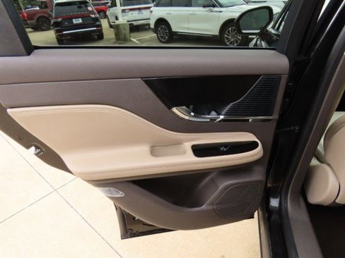 Used 2020 Lincoln Corsair FWD w/ Equipment Group 101A image 18