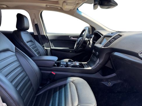 Used 2020 Ford Edge SEL w/ Convenience Package image 17