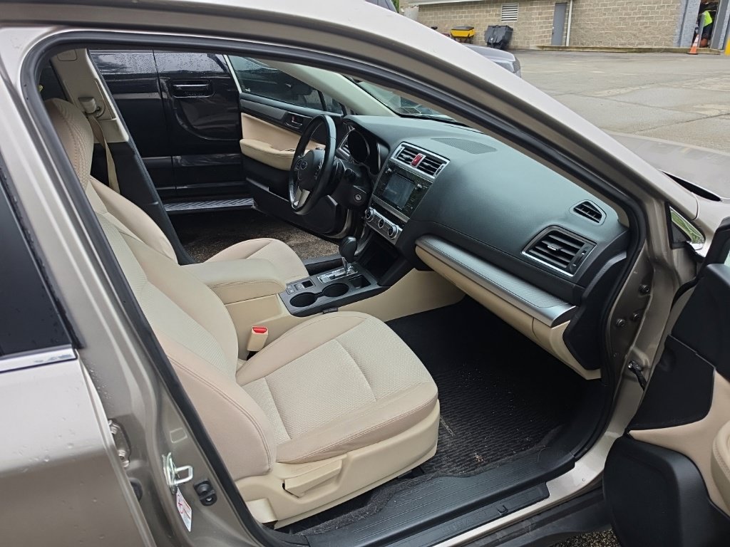 Used 2015 Subaru Outback 2.5i Premium AWD/4WD image 9