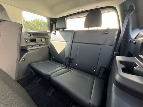 Used 2025 Hyundai Santa Fe XRT image 17