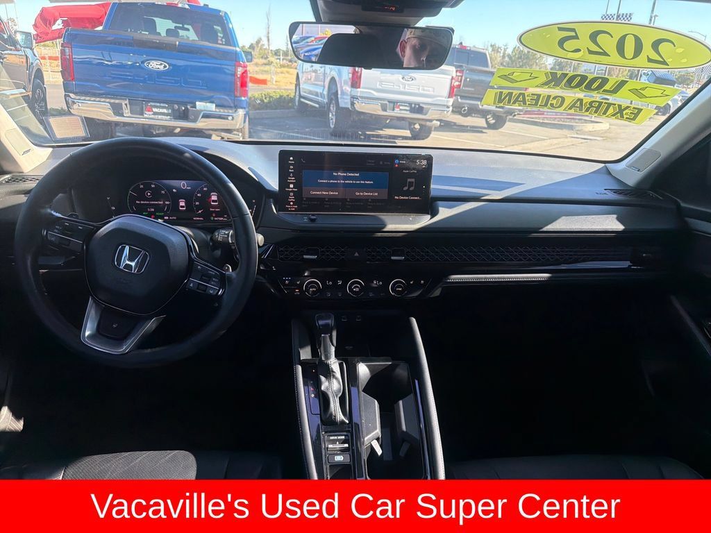 Used 2025 Honda Accord Touring image 12