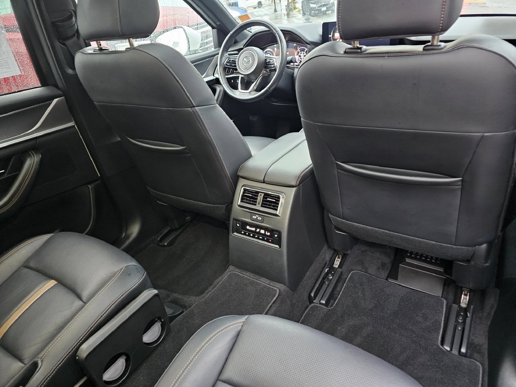 Used 2024 MAZDA CX-90 Plug-In Hybrid w/ Premium Plus AWD/4WD image 17