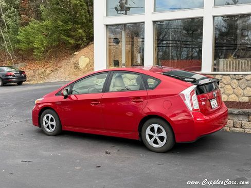 Used 2012 Toyota Prius Three image 2