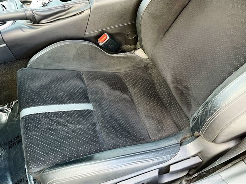 Used 2022 Toyota GR86 Premium w/ ALL Weather Mat Package (TMS) RWD image 18