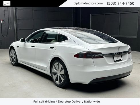 Used 2020 Tesla Model S Long Range Plus image 4