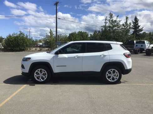 Certified 2024 Jeep Compass Latitude image 1