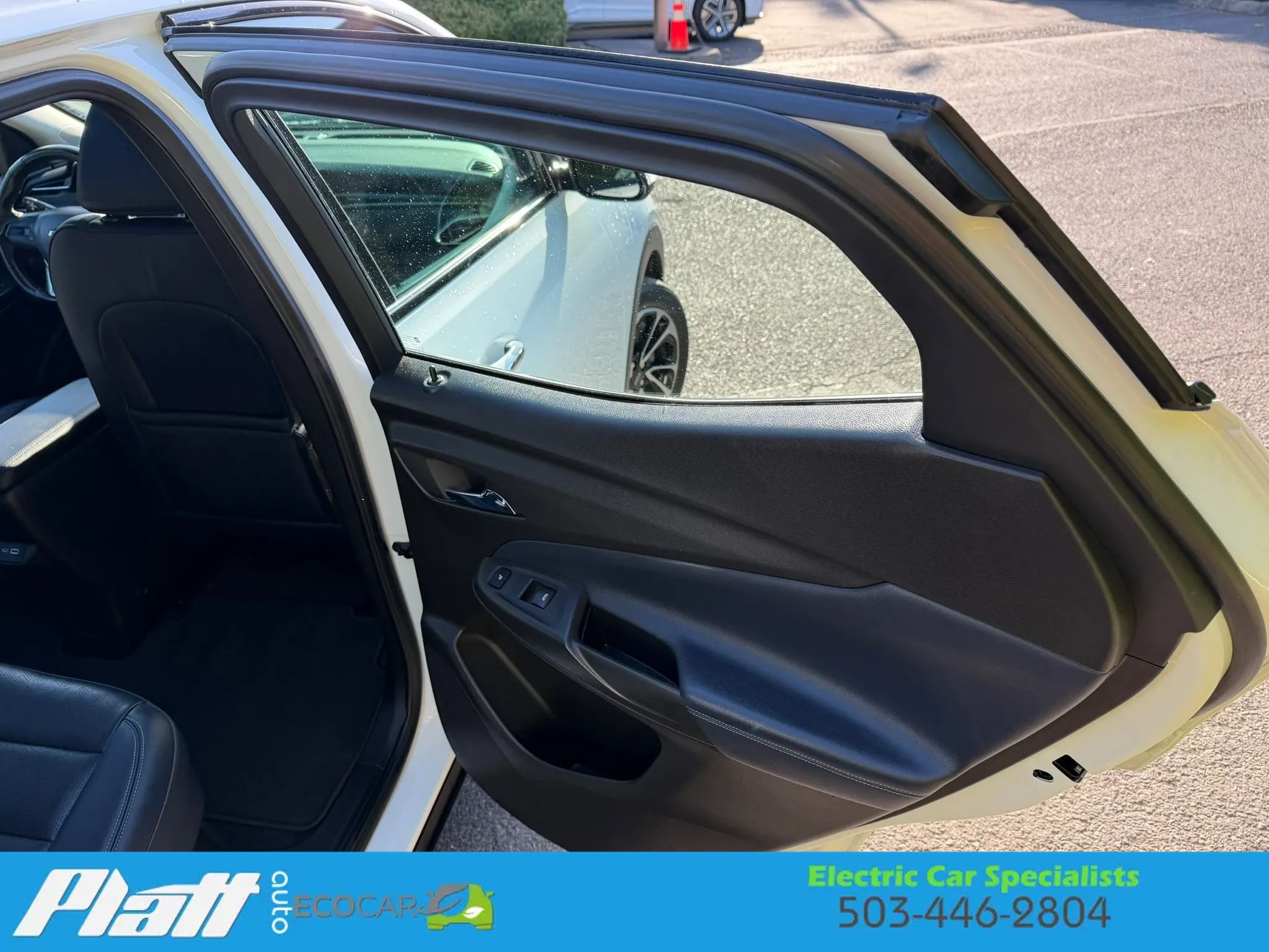 Used 2022 Chevrolet Bolt EUV Premier w/ Sun & Sound Package FWD image 40