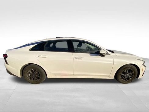 Used 2025 Kia K5 LXS image 12