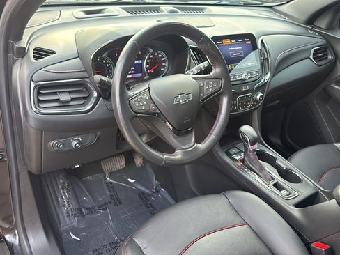 Used 2022 Chevrolet Equinox RS w/ RS Leather Package image 10