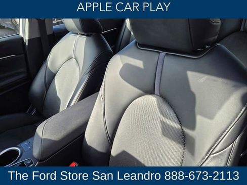 Used 2022 Toyota Camry XLE image 17