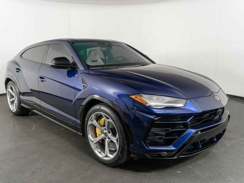 Used 2019 Lamborghini Urus image 2