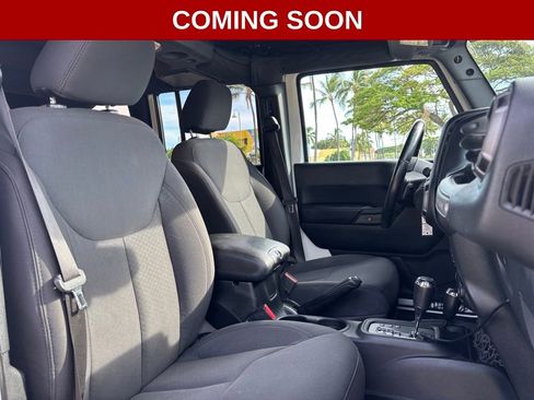 Used 2018 Jeep Wrangler Unlimited Sport S image 9