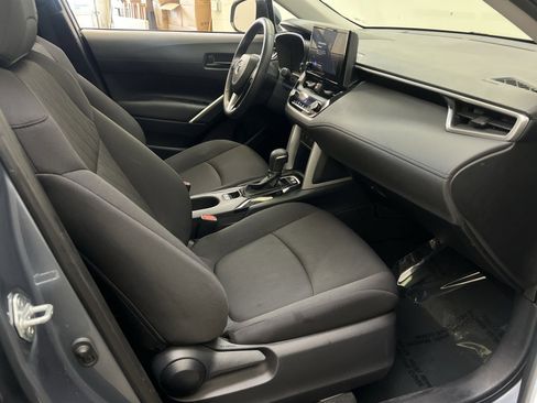 Used 2023 Toyota Corolla Cross LE w/ Moonroof Package AWD/4WD image 26