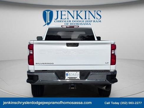 Used 2025 Chevrolet Silverado 2500 LT w/ Convenience Package image 3