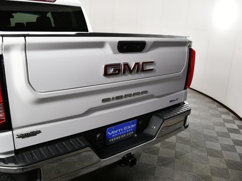 Used 2025 GMC Sierra 1500 SLT image 15