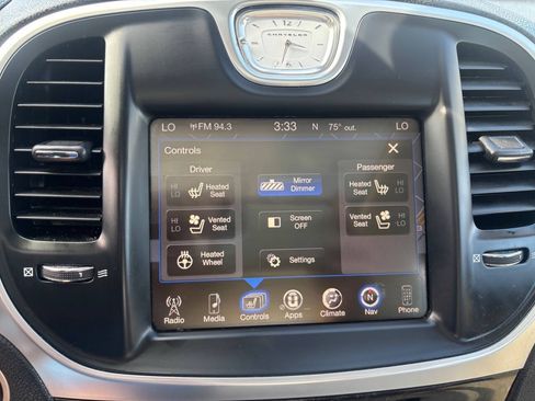 Used 2015 Chrysler 300 C w/ Harman/Kardon Audio Group AWD/4WD image 25