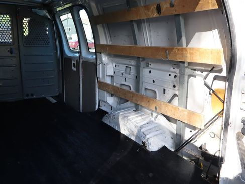 Used 2014 Ford E-250 and Econoline 250 w/ Power Group RWD image 16