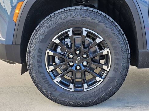 New 2026 Chevrolet Traverse Z71 w/ LPO, Floor Liner Package AWD/4WD image 13