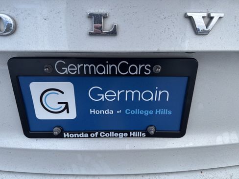 Used 2020 Volvo S60 T5 Momentum image 8