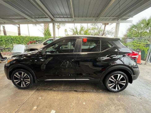 Used 2019 Nissan Kicks SR w/ Exterior Package FWD image 5