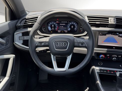 Certified 2025 Audi Q3 2.0T Premium w/ Convenience Package AWD/4WD image 20
