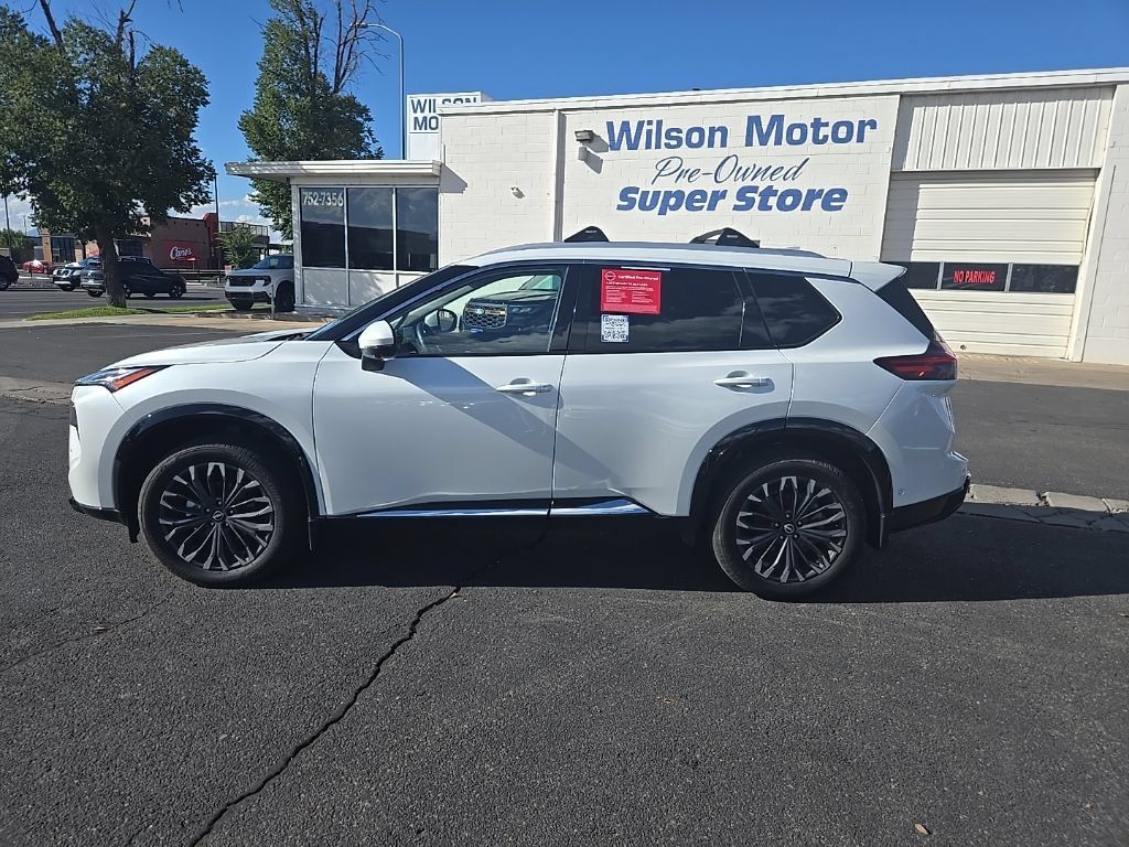 Used 2025 Nissan Rogue Platinum AWD/4WD image 9
