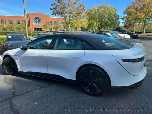 Used 2023 Lucid Air Grand Touring image 10
