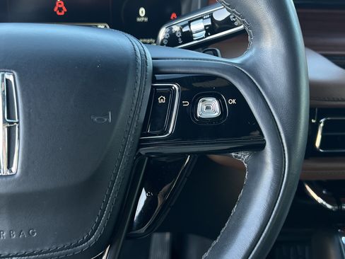 Used 2022 Lincoln Aviator Reserve w/ Elements Package Plus image 18