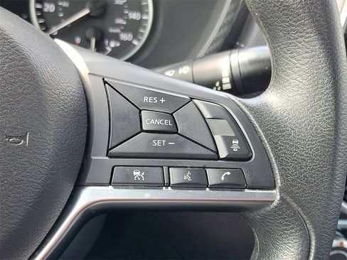 Used 2024 Nissan Sentra SV image 21