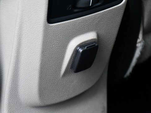 Used 2017 Ford Escape SE image 19