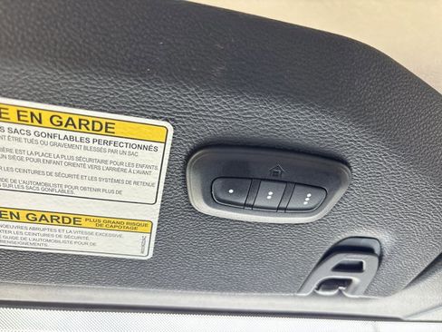 Used 2022 Jeep Wrangler Unlimited Sahara w/ Cold Weather Group AWD/4WD image 40