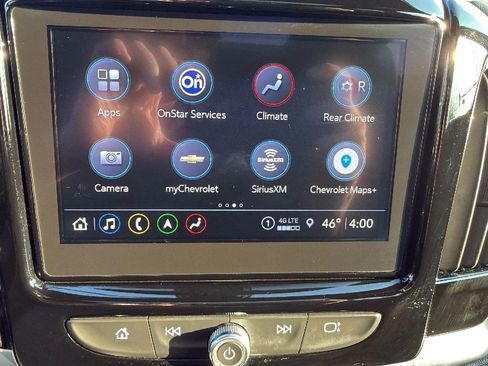 Used 2023 Chevrolet Traverse LT w/ LT Premium Package AWD/4WD image 37