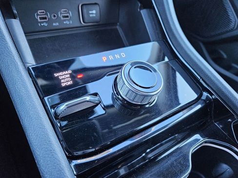 Used 2023 Jeep Grand Cherokee Limited w/ Luxury Tech Group II image 30