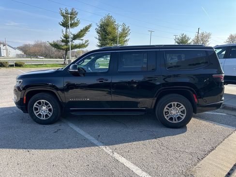 New 2024 Jeep Wagoneer 4WD w/ Convenience Group I image 8