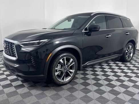 Certified 2025 INFINITI QX60 Luxe w/ Vision Package image 3