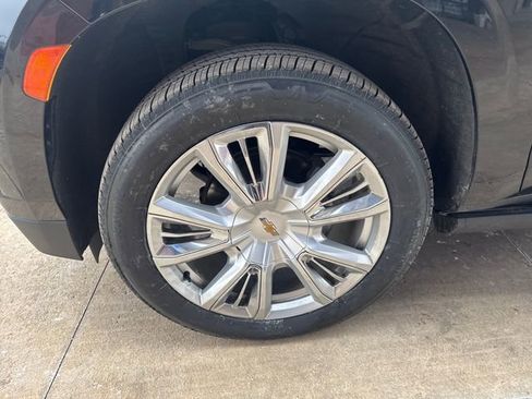 Used 2021 Chevrolet Suburban High Country image 13