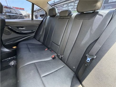 Used 2018 BMW 320i Sedan RWD image 23