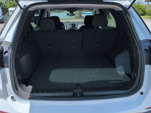 Used 2022 Chevrolet Equinox LS w/ Driver Confidence II Package FWD image 12