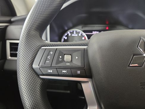 New 2026 Mitsubishi Outlander ES image 15