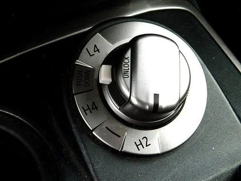 Used 2016 Toyota 4Runner SR5 image 18