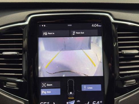 Used 2016 Volvo XC90 T6 Momentum w/ Momentum Plus Package image 28